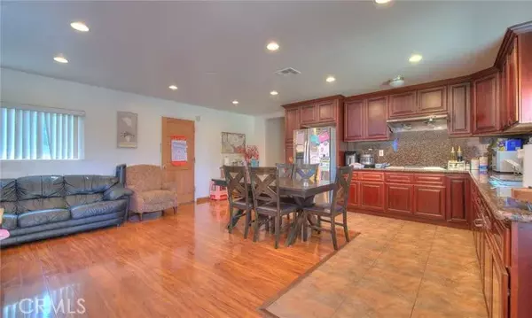 Temple City, CA 91780,5048 Alessandro Avenue