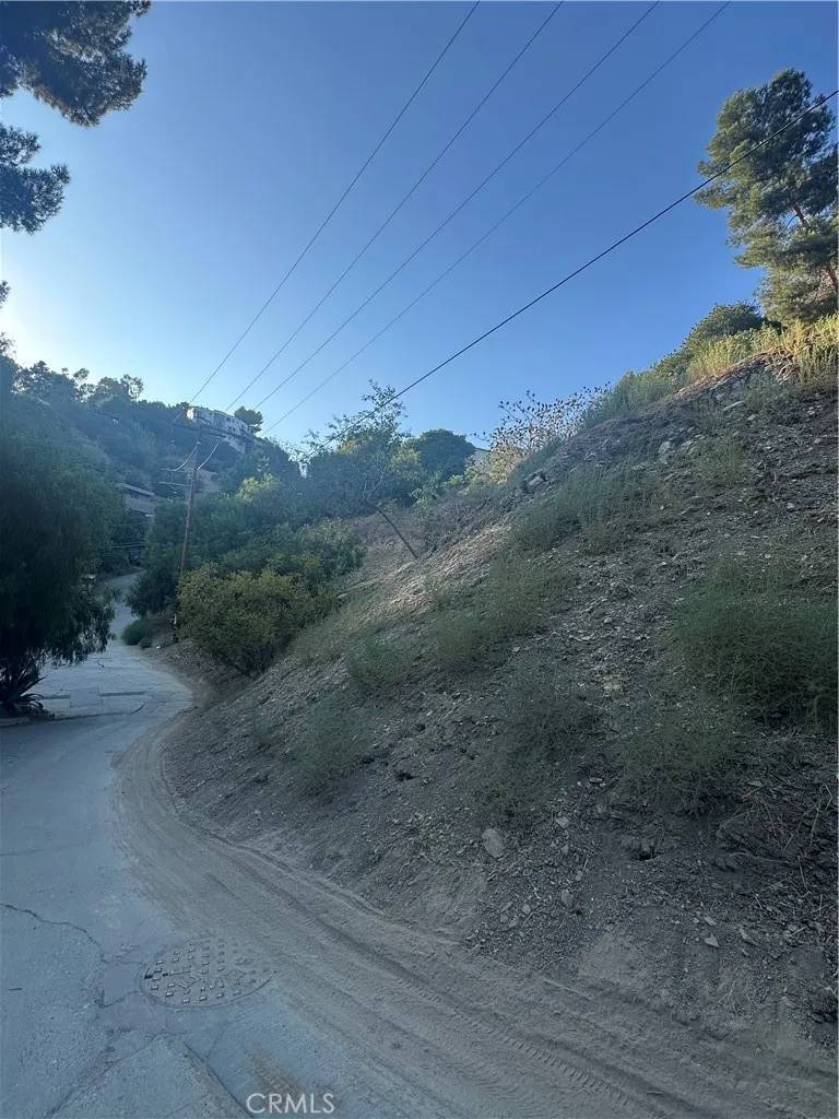 Los Angeles, CA 90065,520 Rustic