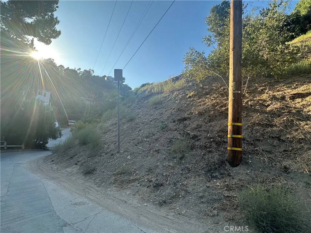 Los Angeles, CA 90065,520 Rustic