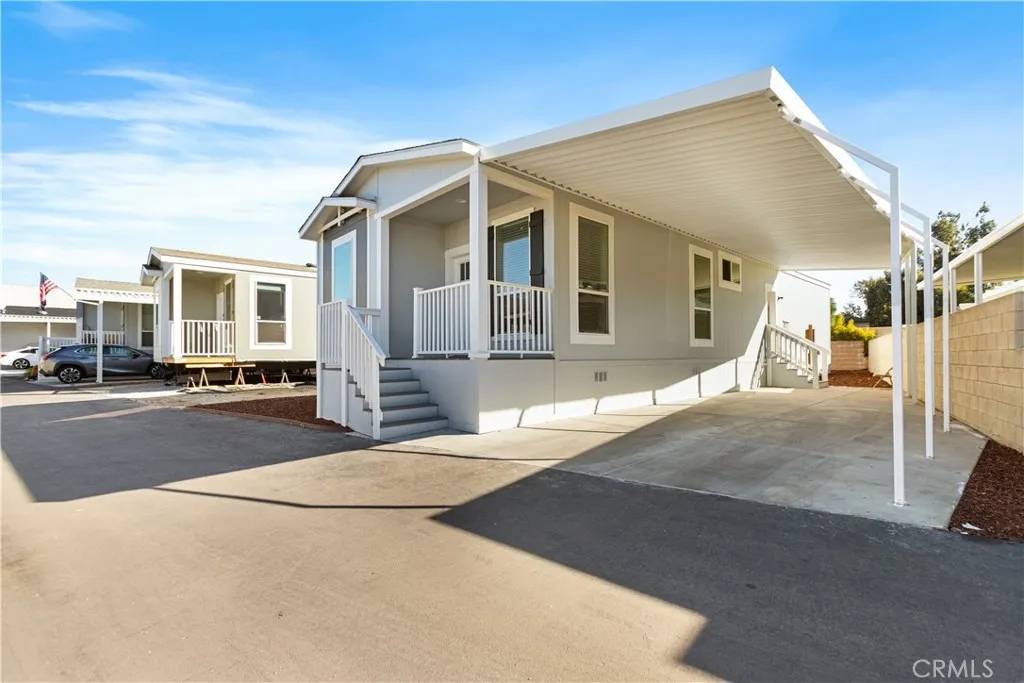 Glendora, CA 91740,732 E Route 66 #12