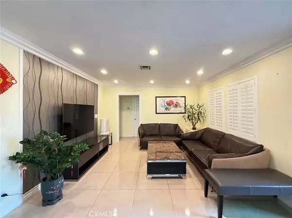 Temple City, CA 91780,9034 Hermosa Dr