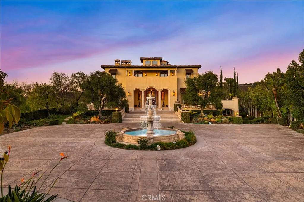 Beverly Hills, CA 90210,2 Beverly Ridge Terrace