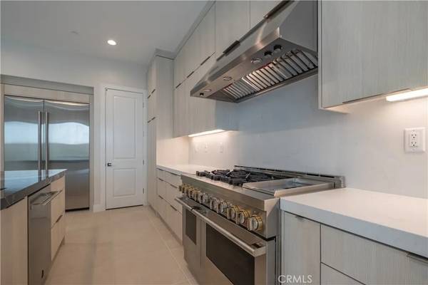Lake Forest, CA 92630,121 mulberry