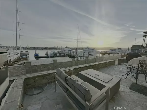 Newport Beach, CA 92661,421 E Edgewater Avenue