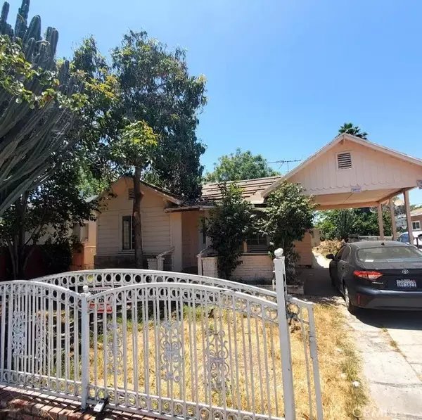 Pico Rivera, CA 90660,4739 Ivy Street