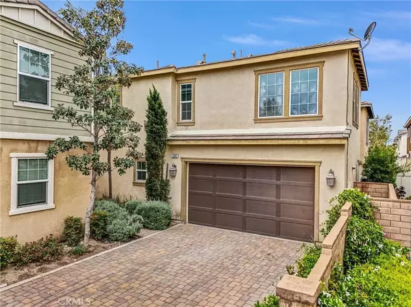 Ontario, CA 91764,2882 E Via Terrano