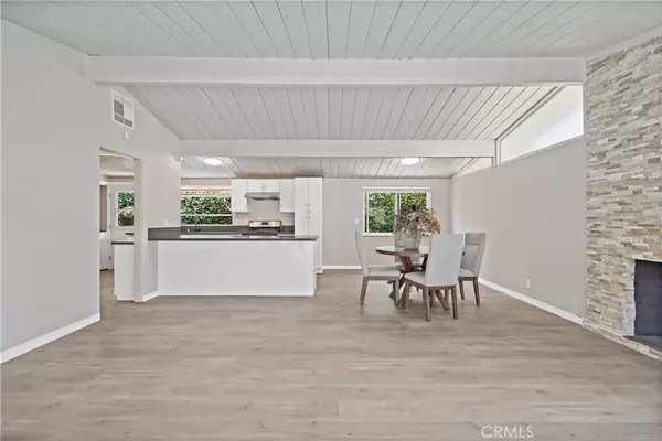 West Covina, CA 91790,625 E Florence Avenue