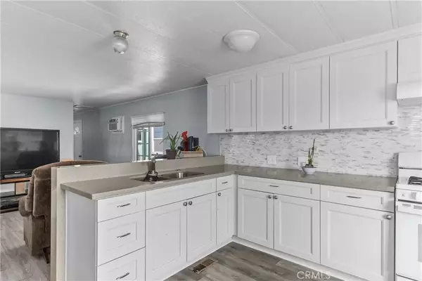 West Covina, CA 91790,2131 W San Bernardino #46