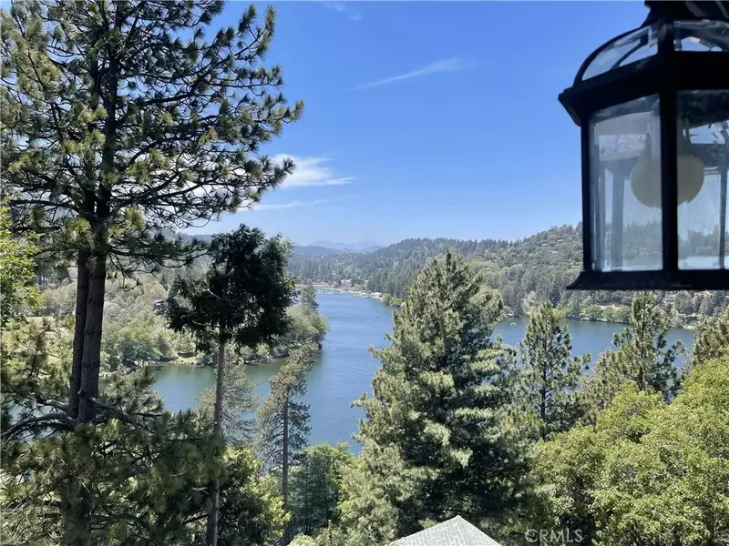 652 Arbula Drive, Crestline, CA 92325