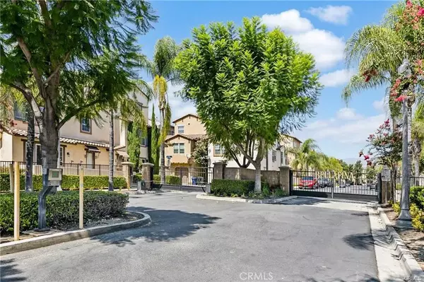 Montclair, CA 91763,10401 Via Palma #B