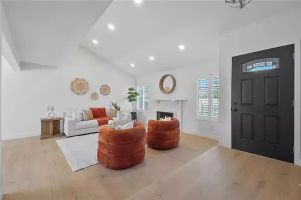 Azusa, CA 91702,623 S Homerest Avenue