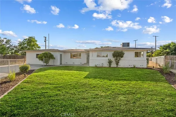 11348 Fern Lane, Hanford, CA 93230