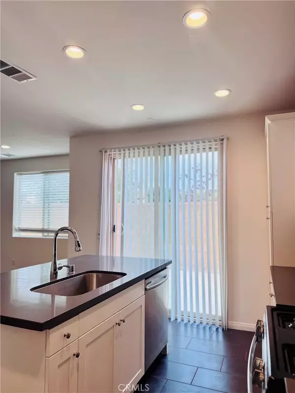 Ontario, CA 91762,3126 E Painted Crescent Street