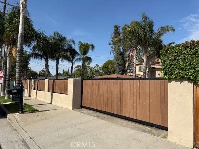 Tarzana, CA 91356,5724 Tampa Avenue