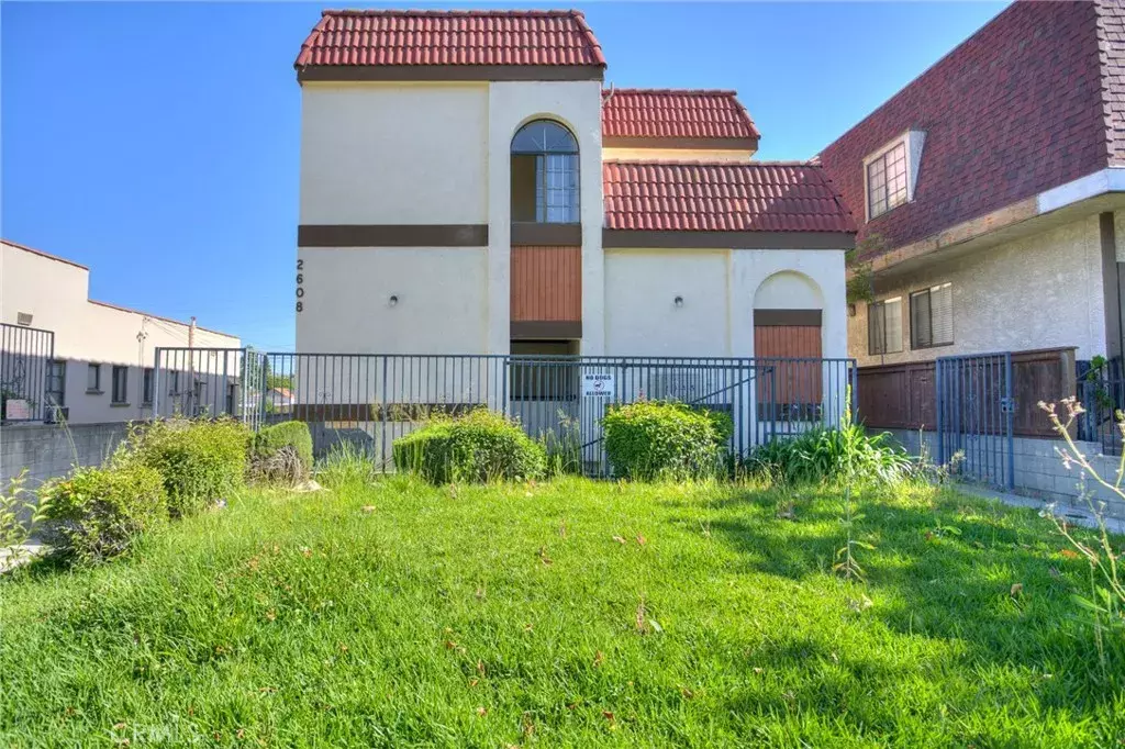 Alhambra, CA 91801,2608 W Alhambra Rd #5