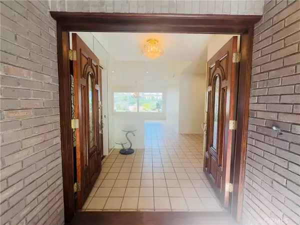 Fullerton, CA 92833,2316 Camino Monte