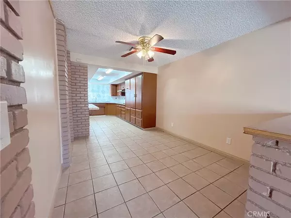Fontana, CA 92335,17065 Ivy ave