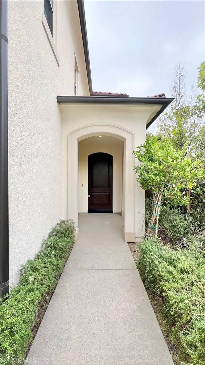 Irvine, CA 92620,122 Espina