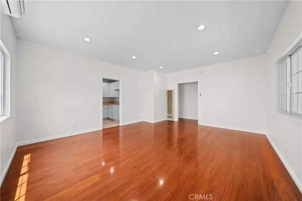Duarte, CA 91010,2047 Delford Avenue