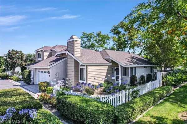 17 Gladstone, Irvine, CA 92606