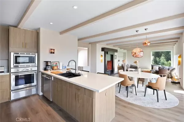 3233 Tareco Drive, Los Angeles, CA 90068