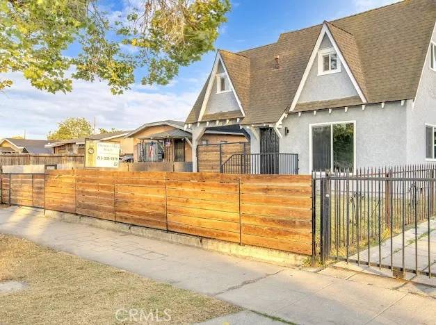 Los Angeles, CA 90047,1438 W 69th Street