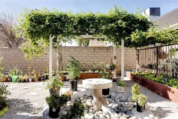 Valley Village, CA 91607,11956 Hatteras Street