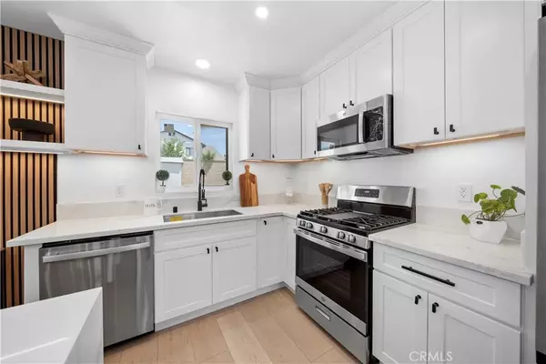 Fontana, CA 92335,16082 Athol Street
