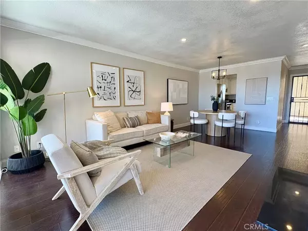 Los Alamitos, CA 90720,3845 Farquhar Avenue #212