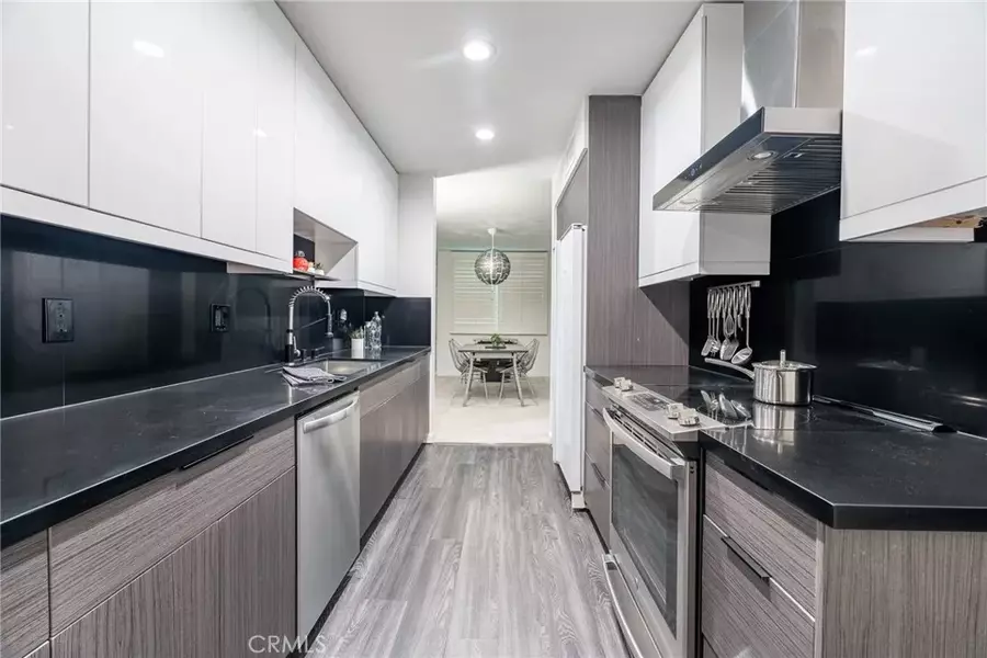 927 N Kings Road #212, West Hollywood, CA 90069