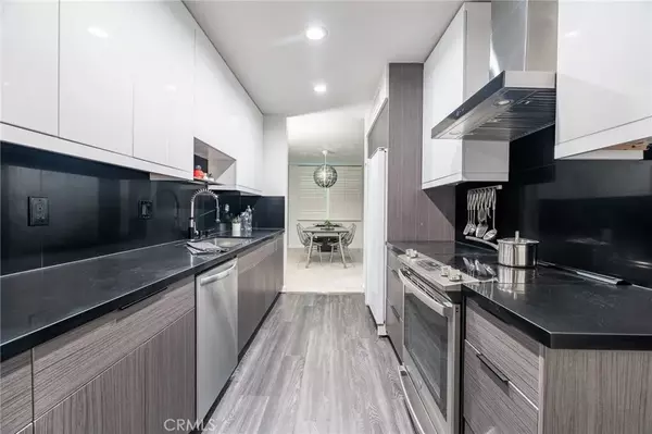 West Hollywood, CA 90069,927 N Kings Road #212