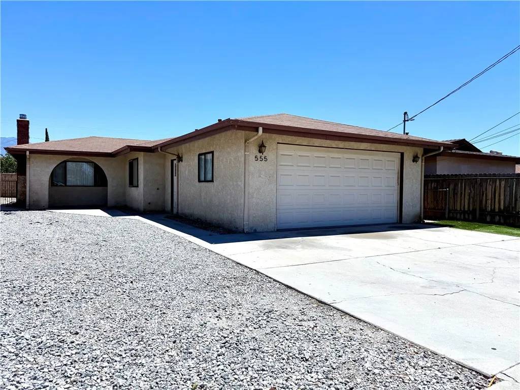 555 S Hewitt Street, San Jacinto, CA 92583