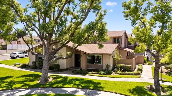 Hacienda Heights, CA 91745,1456 Countrywood Avenue #14