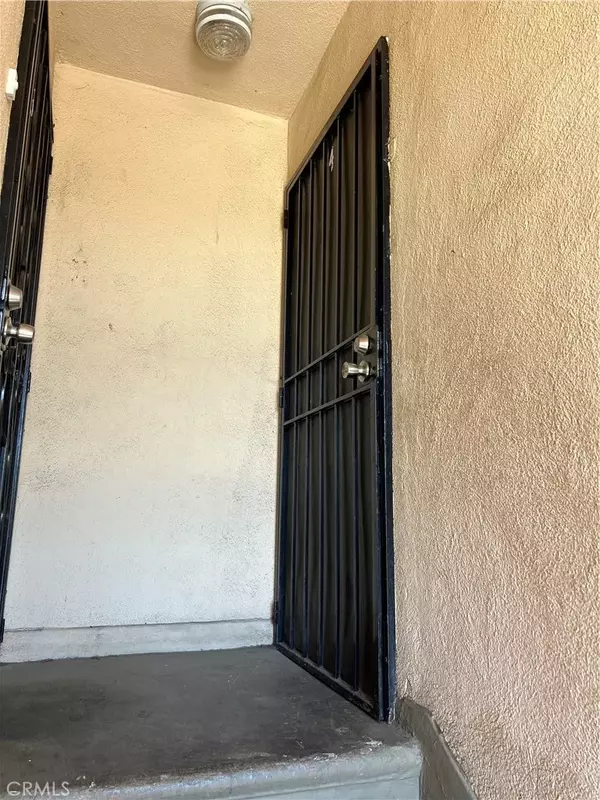 Pomona, CA 91766,442 W 12th Street #4