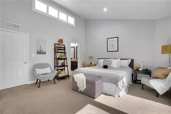 Sherman Oaks, CA 91403,14634 Magnolia Boulevard #4