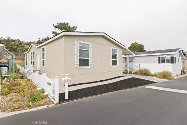 Cambria, CA 93428,1226 N Main ST #4