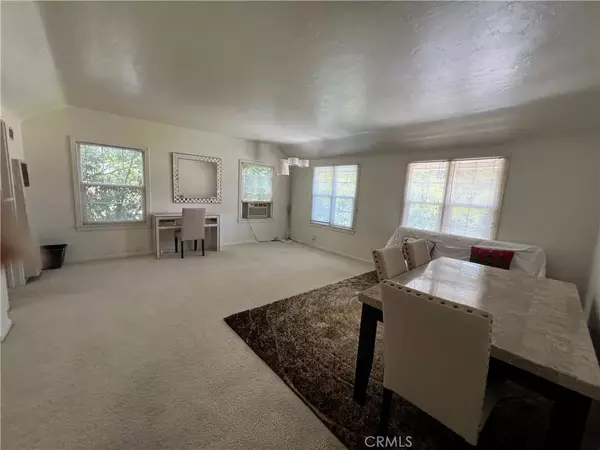 San Gabriel, CA 91775,6956 San Gabriel Blvd #1