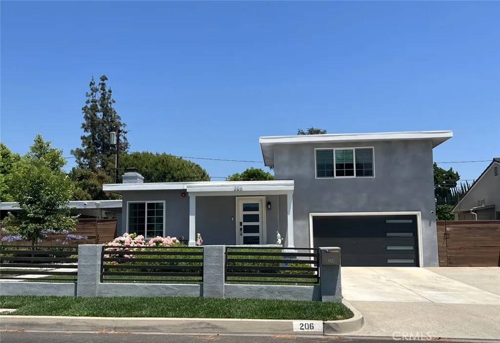 206 S Sunset Place, Monrovia, CA 91016