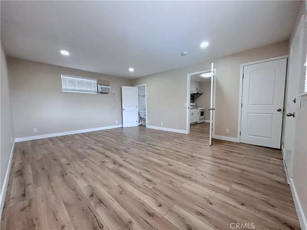 Ontario, CA 91764,1125 E E st #2
