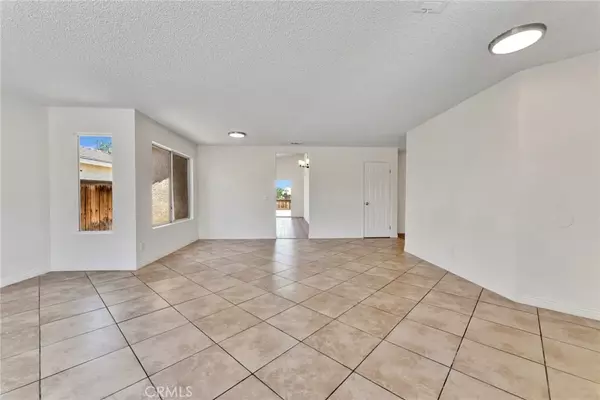 Victorville, CA 92392,13570 Copperstone Drive