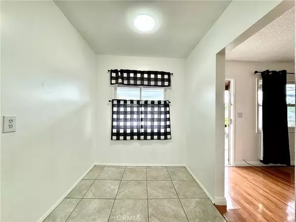 Monrovia, CA 91016,401 S Canyon Boulevard #B