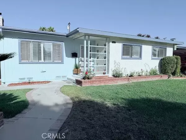 Long Beach, CA 90815,2690 Senasac Avenue