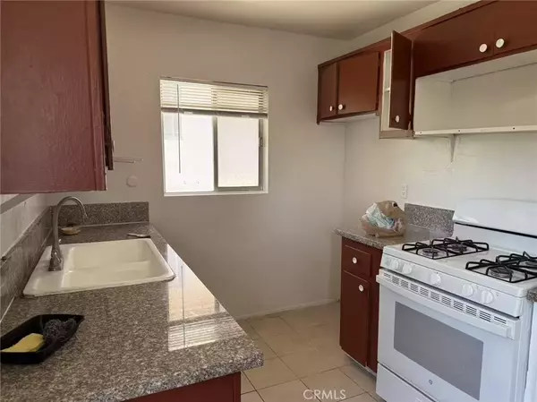 Monterey Park, CA 91754,882 El Repetto Dr,#E