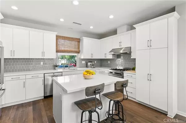 Irvine, CA 92618,139 Excursion