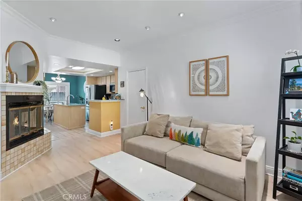 Glendale, CA 91201,1340 Glenwood Road #28