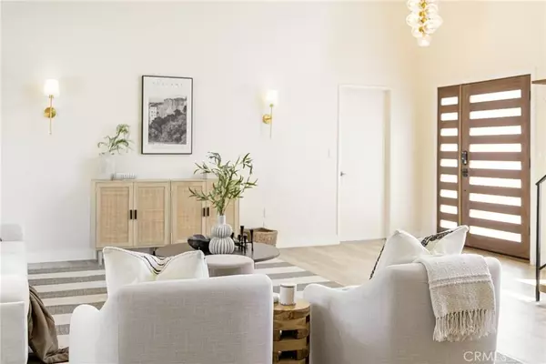 Placentia, CA 92870,421 Larry Lane