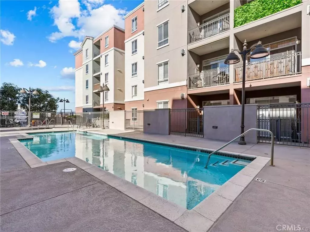 Los Angeles, CA 90008,3750 Santa Rosalia Drive #413