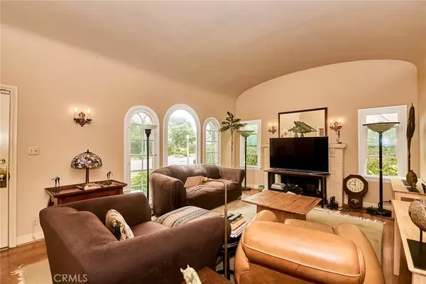 Pasadena, CA 91106,900 S Los Robles Avenue