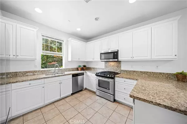 Ontario, CA 91764,2927 E Via terrano