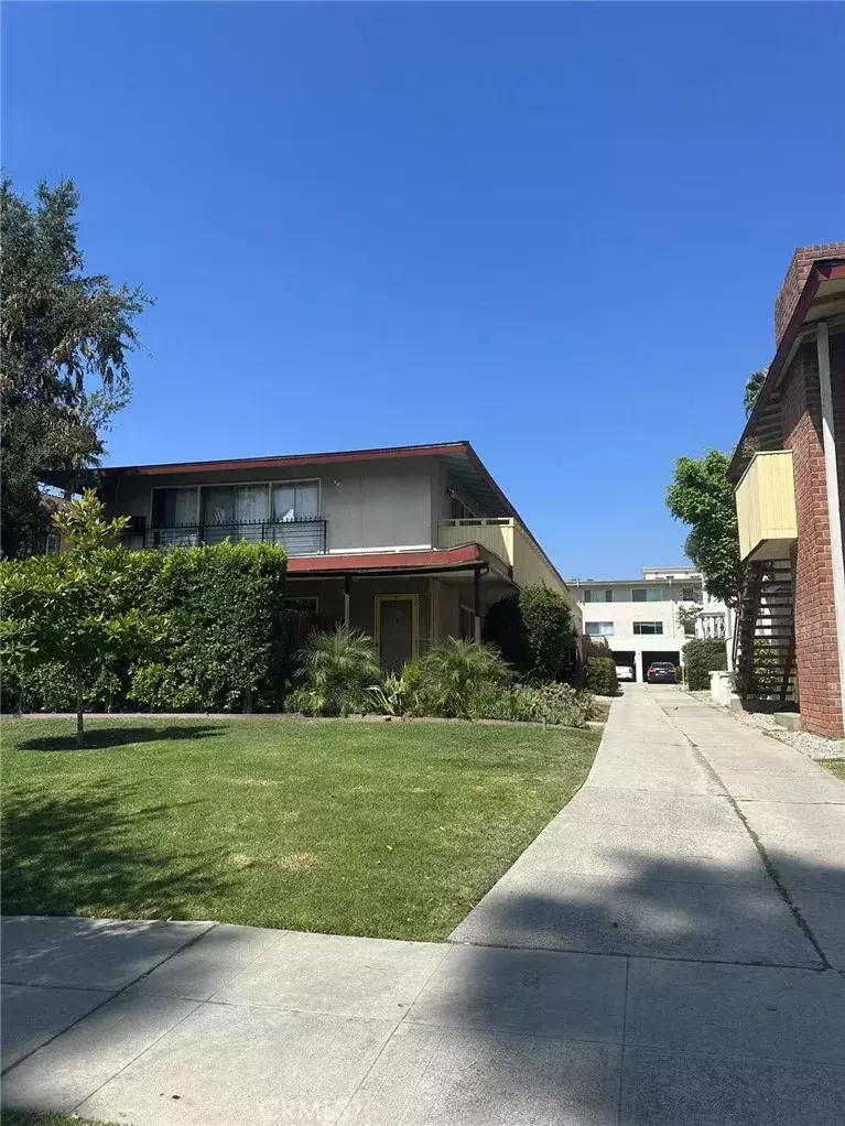 Pasadena, CA 91101,415 S El Molino Avenue #11